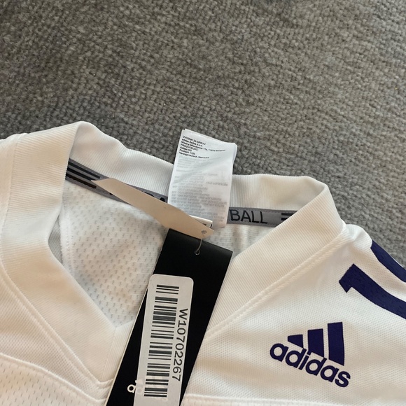 University of Washington Football Jersey - Picture 2 of 7